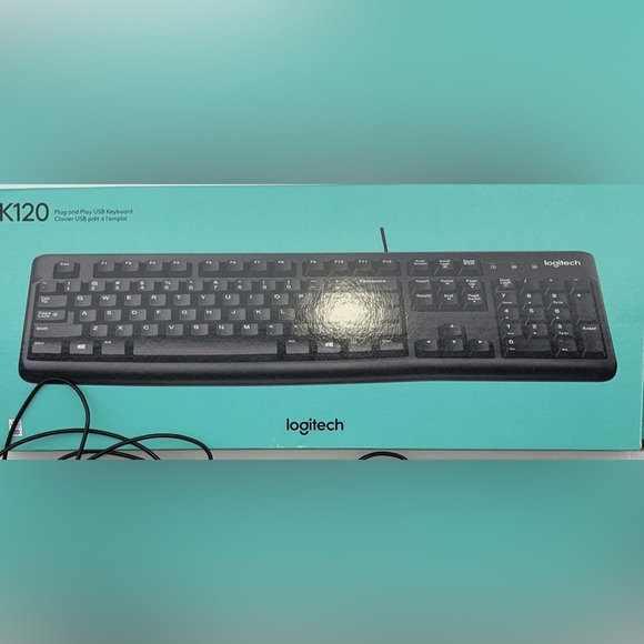 🔸Logitech Keyboard🔸 - Picture 3 of 7